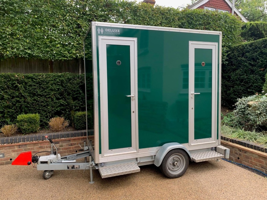 1+1 Compact Loo Trailer Exterior
